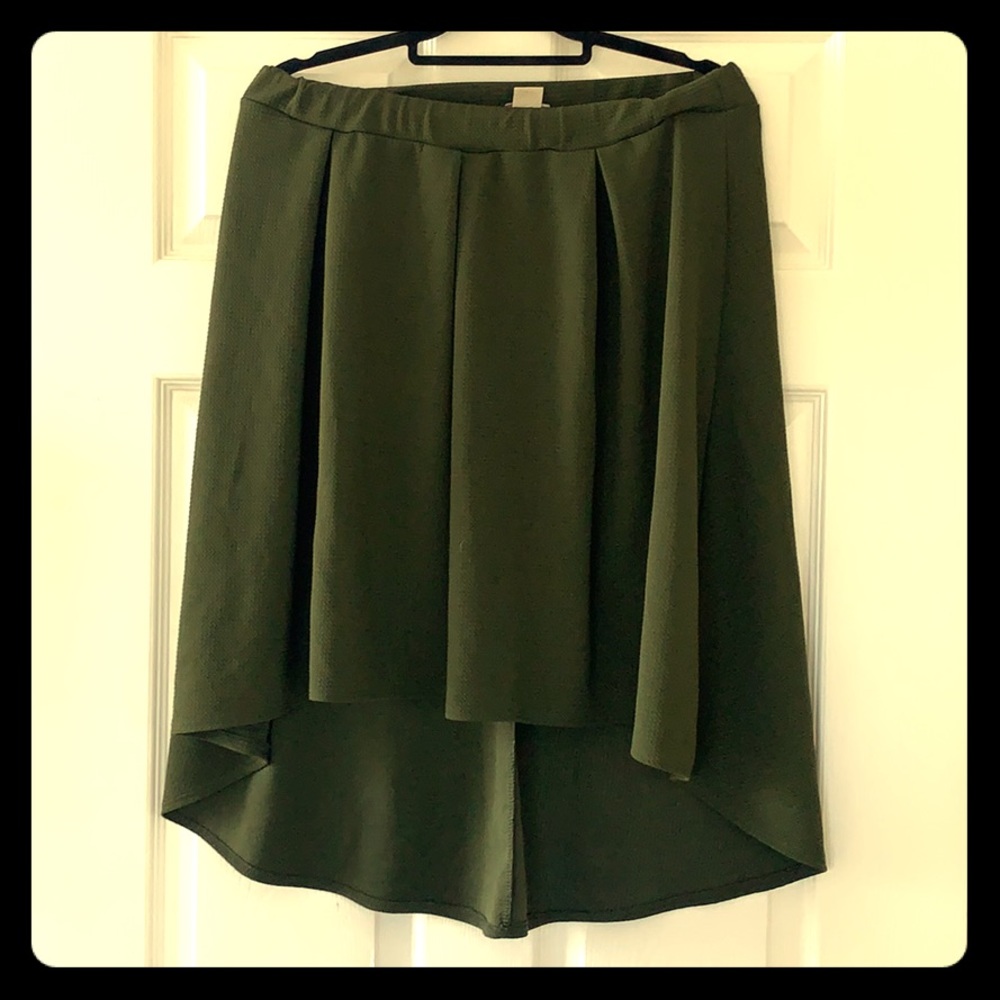 Gently used green skirt size 2X